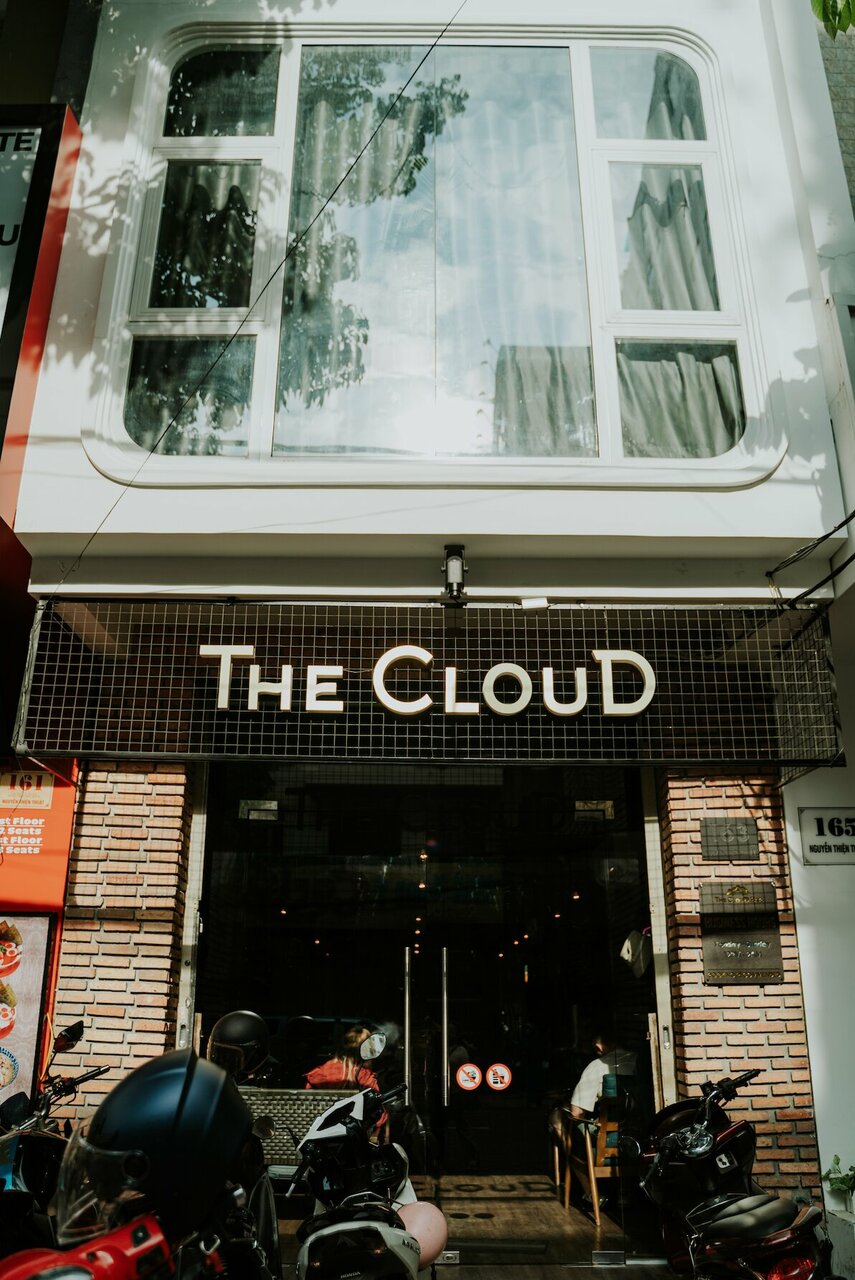 The Cloud — фасад